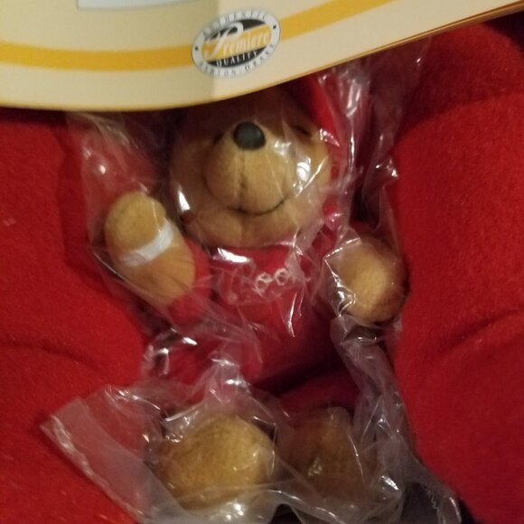 Ashton-Drake Porcelain Doll Winnie The Pooh Edition - Picture 6 of 8